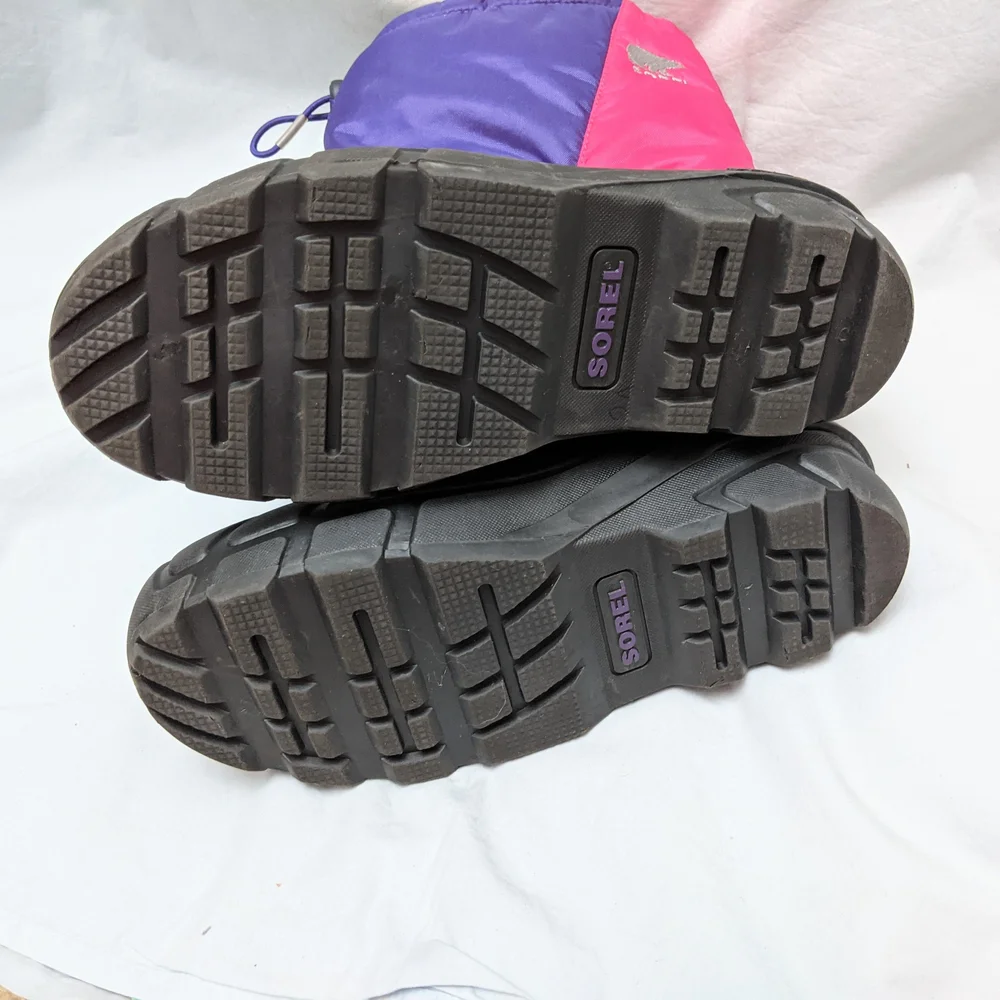 Sorel Girls Insulated Snow Boots Size 6